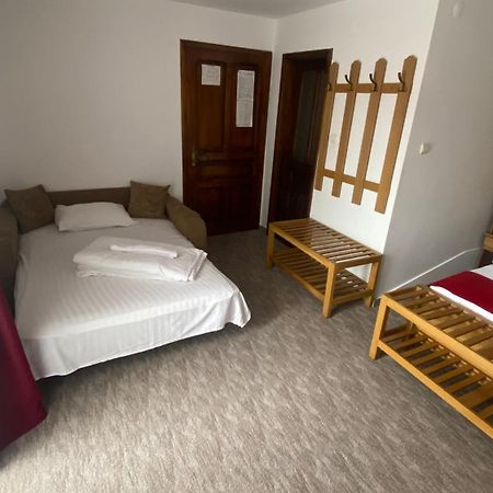 Pension La Viorel Isaila Sibiu Exterior foto